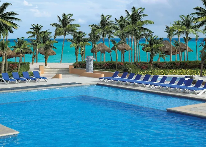 Viva Azteca By Wyndham, A Trademark Resort Playa del Carmen